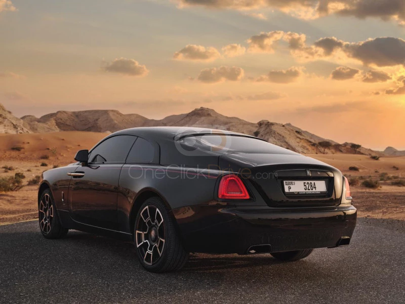 Black Rolls Royce Wraith 2018 for rent in Abu Dhabi 7